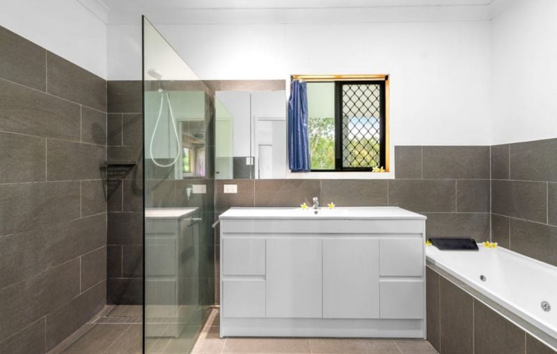 197 Stephan Road, Goomboorian For Sale by Farmbuy.com - image 13