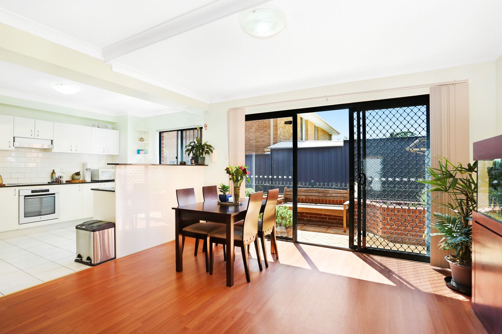  ENGADINE 2233