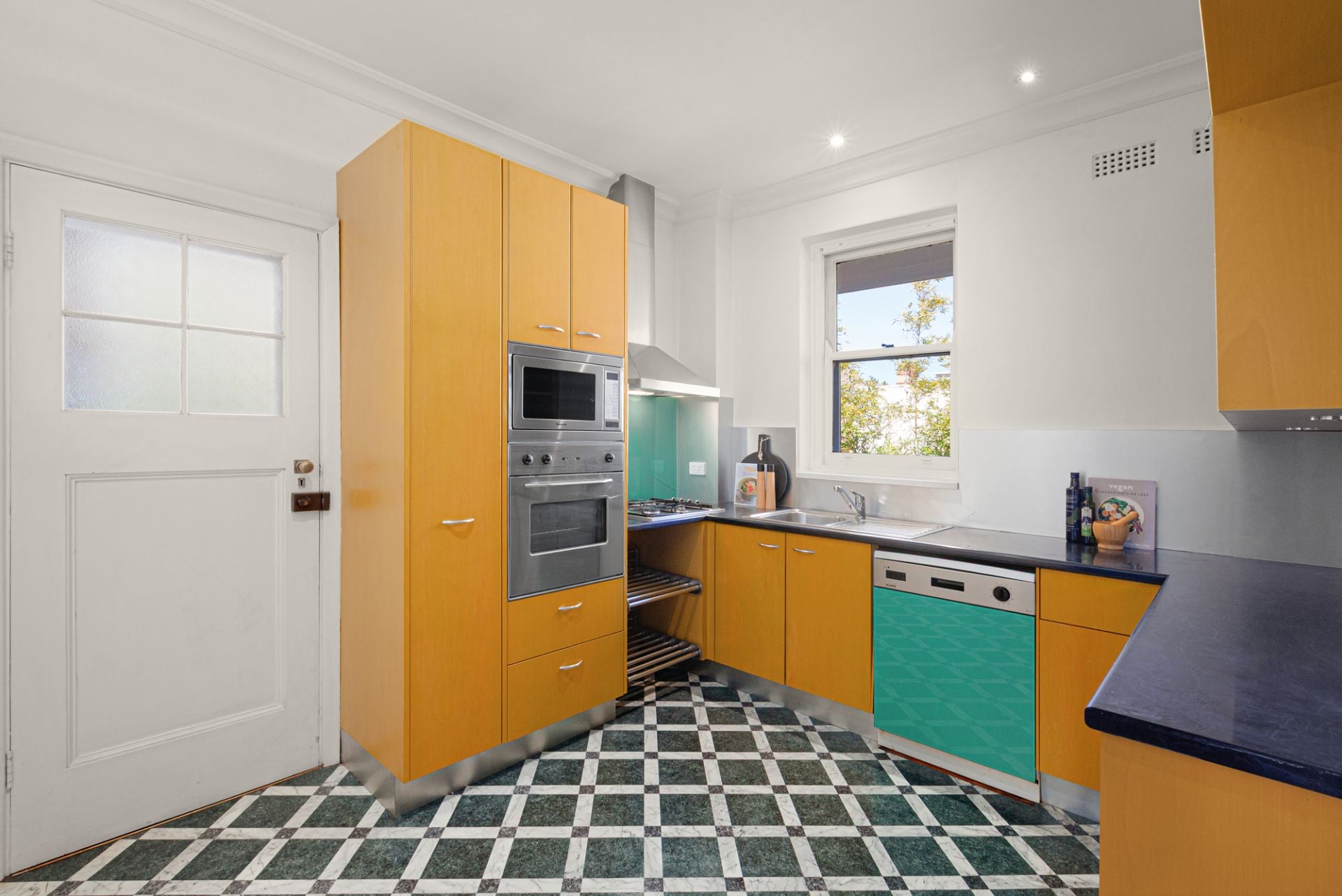 3/4 Stanhope Court, South Yarra, South Yarra - Thumbnail 4