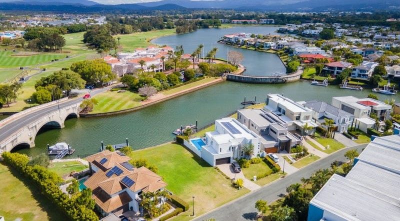 7425 Ellensbrook Drive, Hope Island - Thumbnail 4