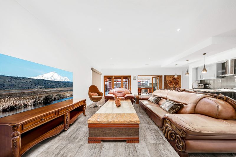 6 Baltic Grove, Epping