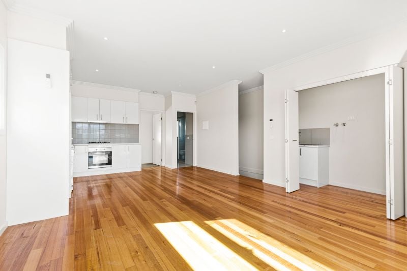 11/13 Elsey Road, Reservoir