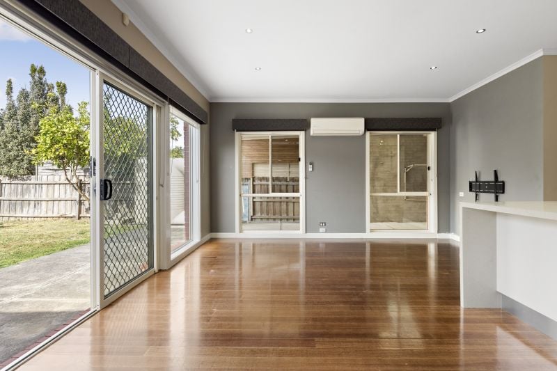 9 Flowerdale Crescent, Roxburgh Park