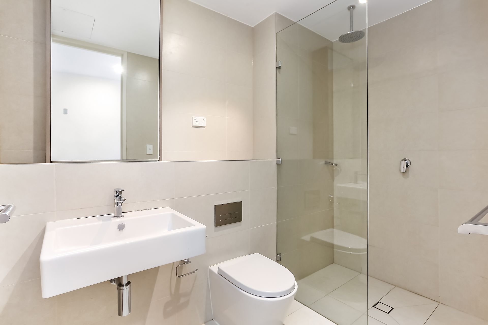 Bondi Junction, Bondi Junction, Bondi Junction - Thumbnail 6