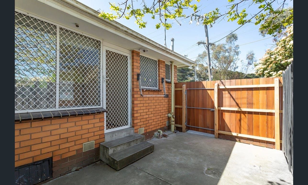 Unit in Prime Location