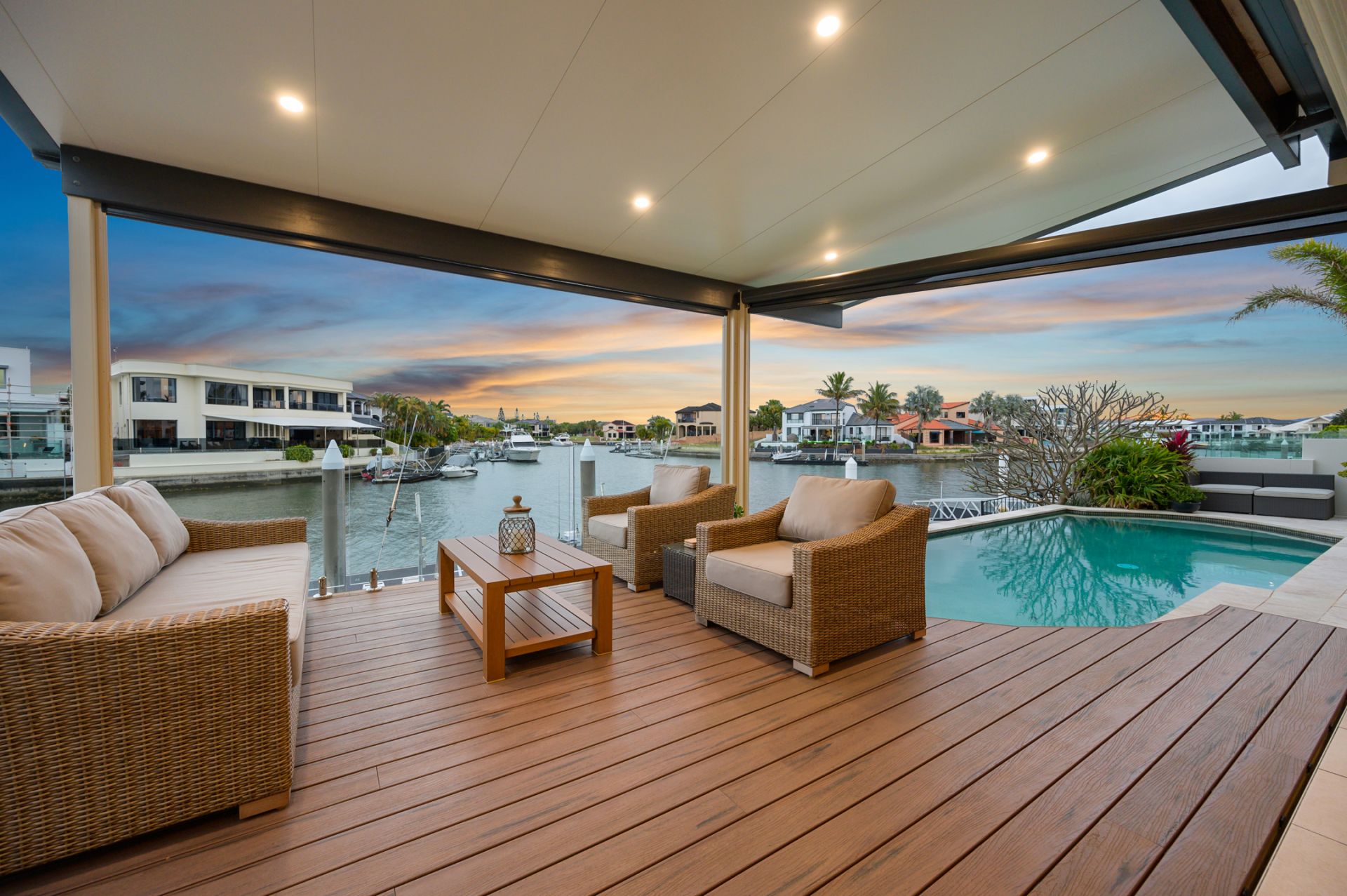 54 King Charles Drive, Sovereign Islands - Thumbnail 4