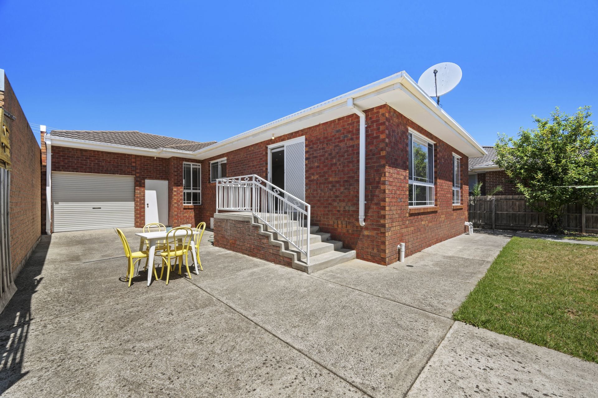 A Welcoming Home In A Quiet Lalor Court