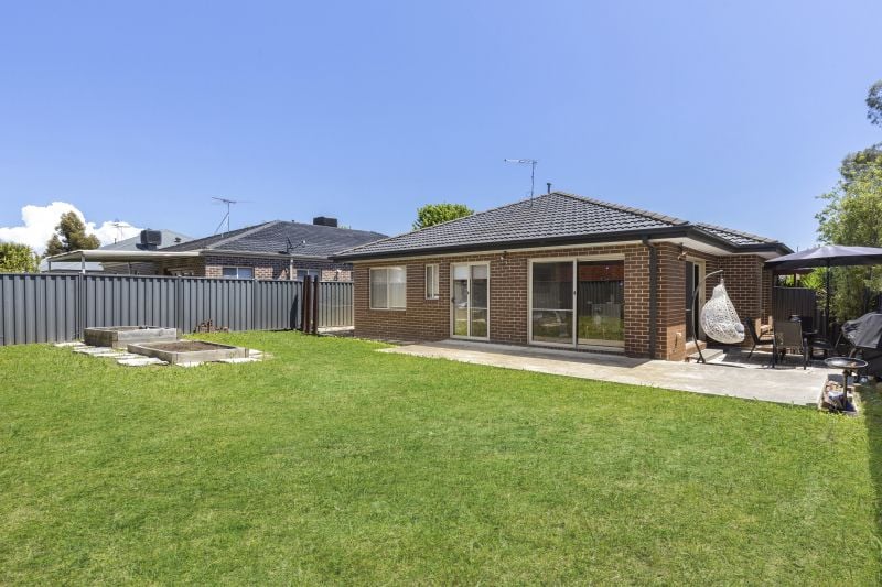 14 Jupiter Avenue, Mernda