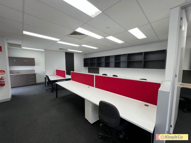 Superbly Appointed Office!