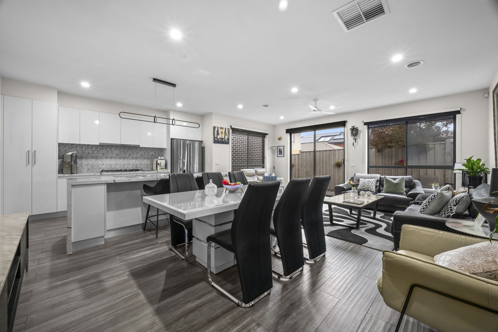 Modern Comfort in a Prime Family Setting