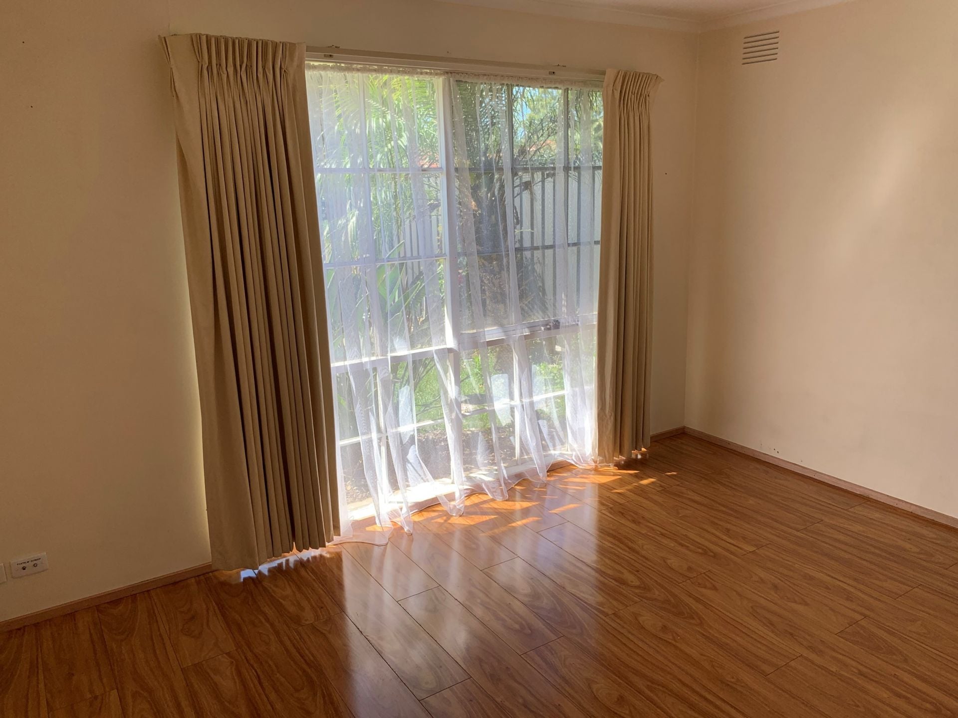 A Charming & Affordable Family Home !!!