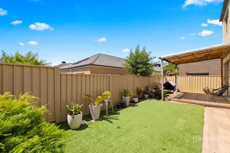 24 Maranoa Grove, Caroline Springs