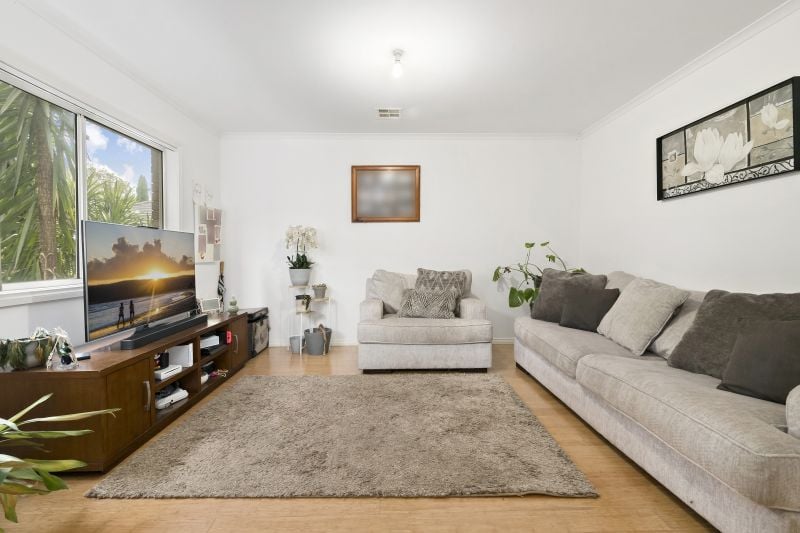 3/9-11 Oak Street, Whittlesea