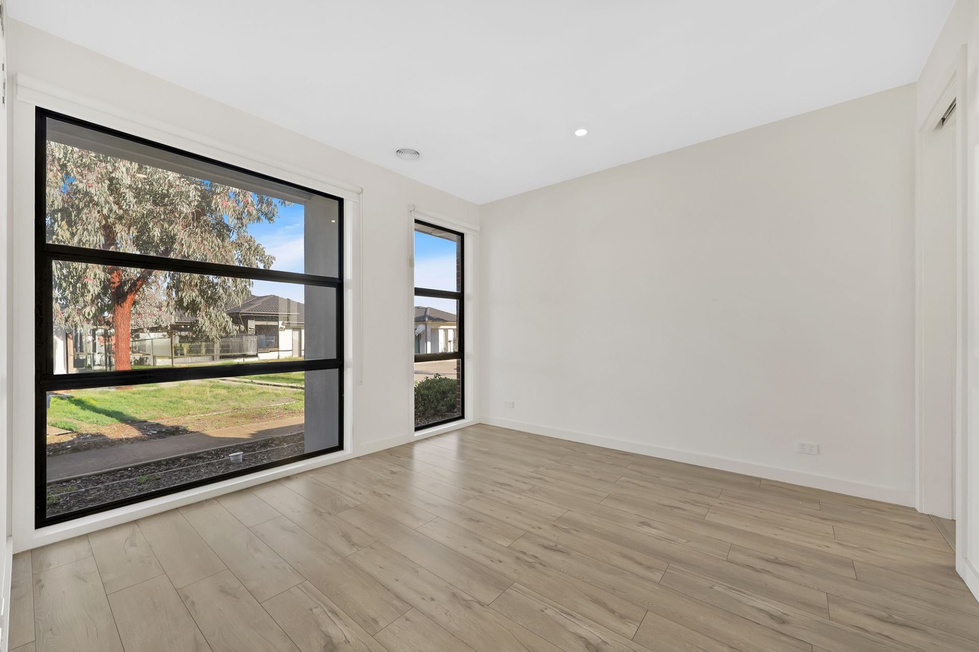 Comfortable Living with Easy Access to Local Amenities!