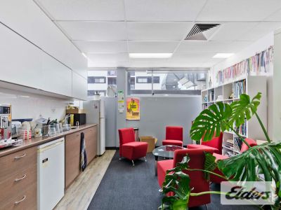 FULLY FURNISHED FIRST FLOOR OFFICE ON MONTAGUE RD!