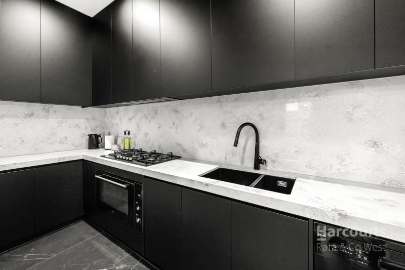 23 Shadow Street, Deanside