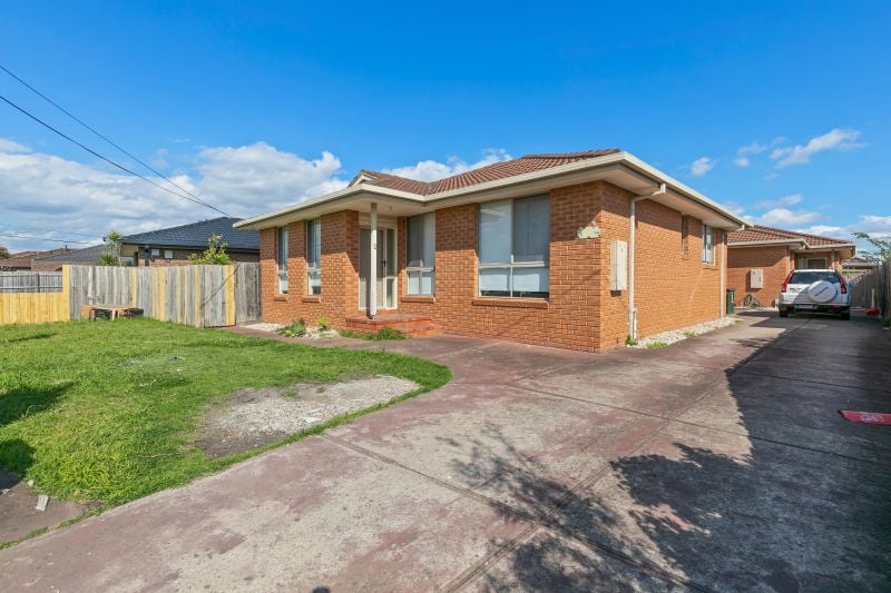 2/9 Dennis Street, Lalor