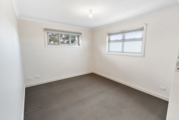 Luxury Living On Leamington!