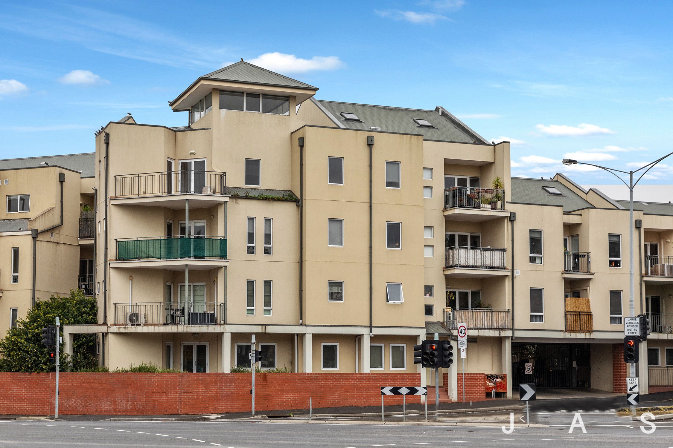 32/1 Gatehouse Drive Kensington VIC, Kensington - Thumbnail 2