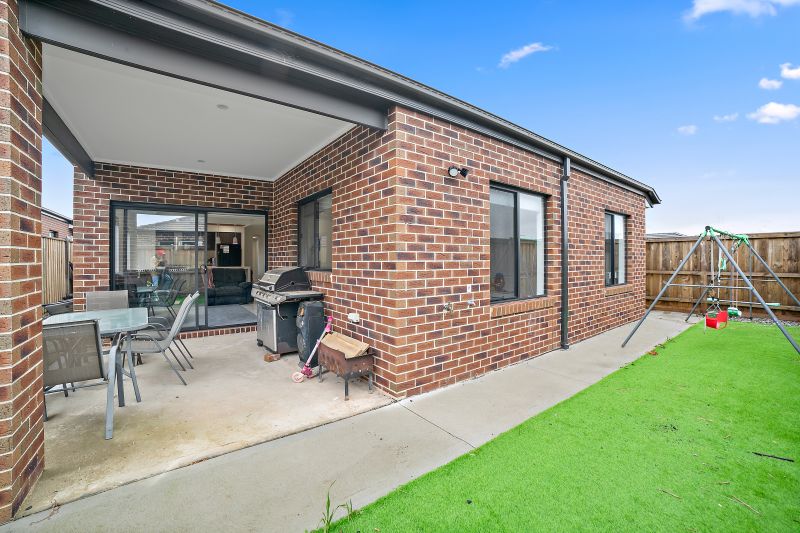 17 Nankeen Loop, Beveridge