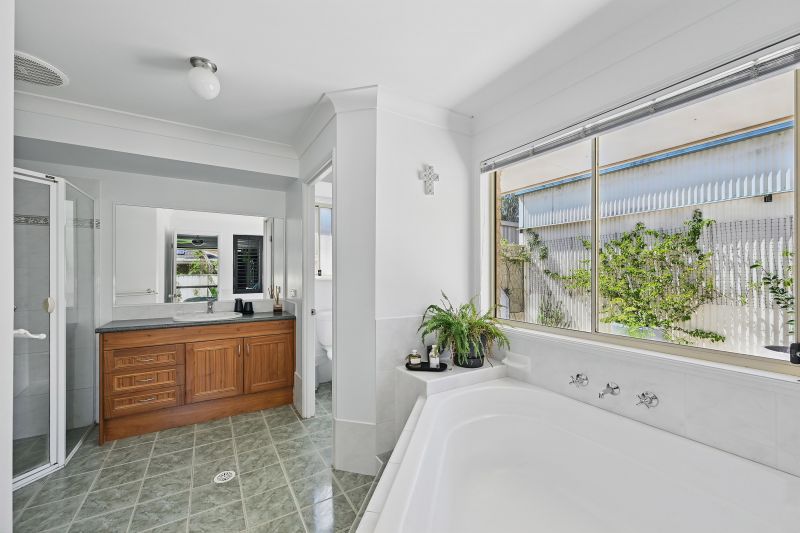 Real Estate For Sale - 94 Riverside Drive - Riverside , NSW