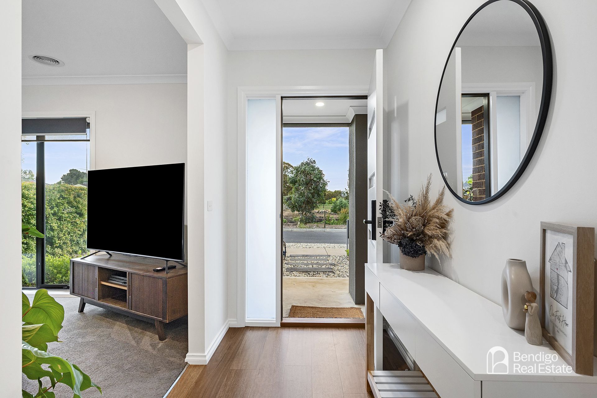 2 Elstead Drive Strathdale VIC, Strathdale - Thumbnail 3