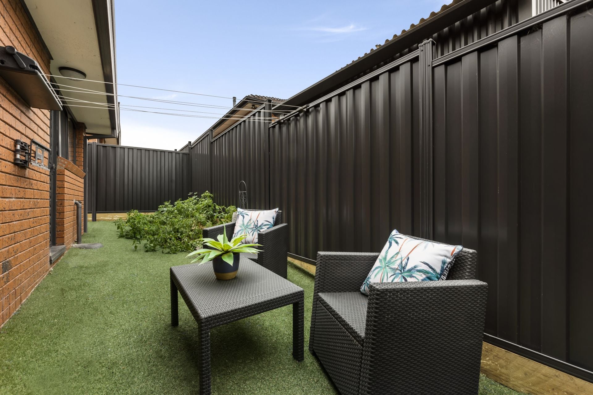 Stylish Living in Serene Location