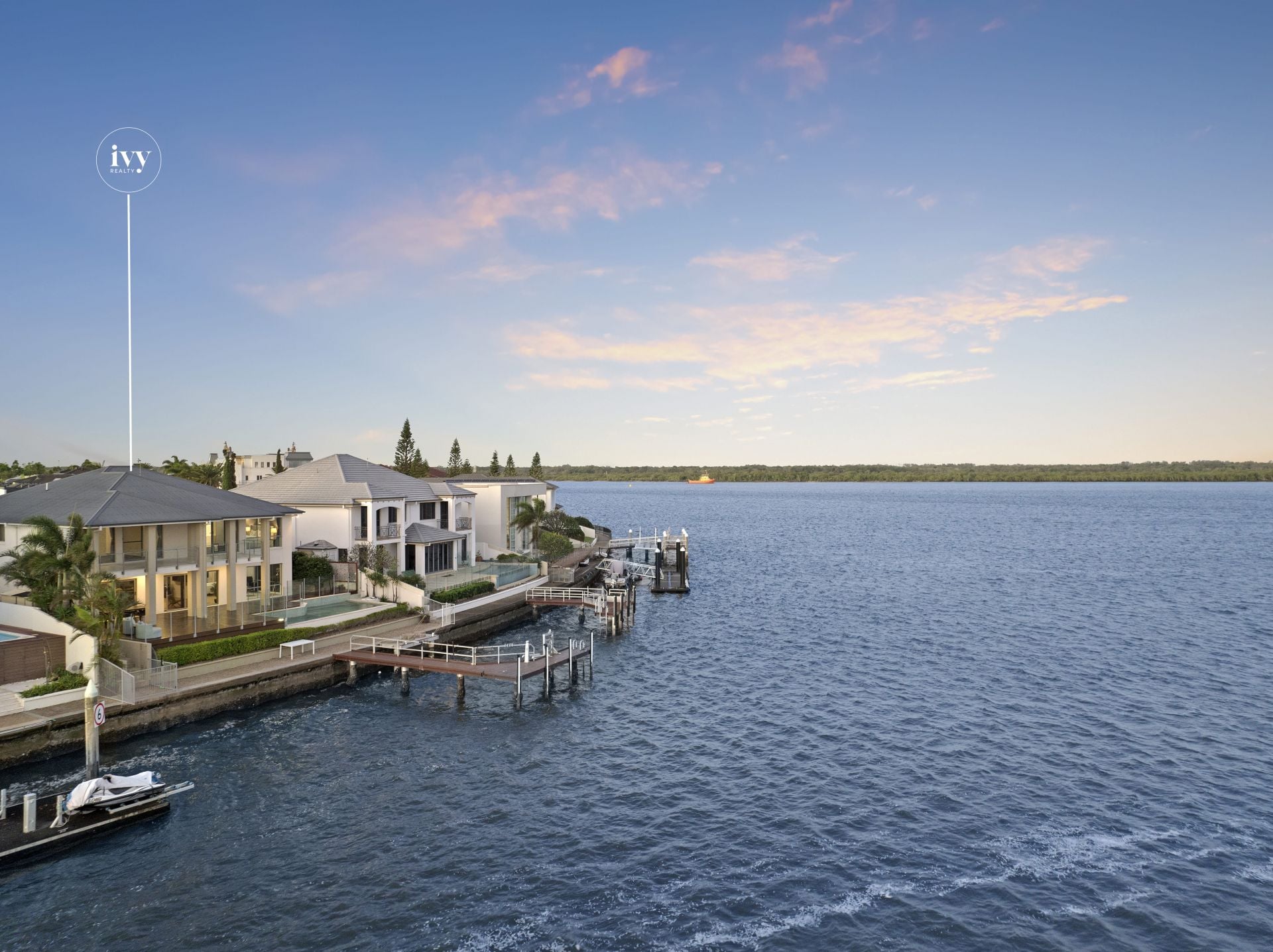 48 King Charles Drive, Sovereign Islands QLD 4216, Sovereign Islands - Thumbnail 2