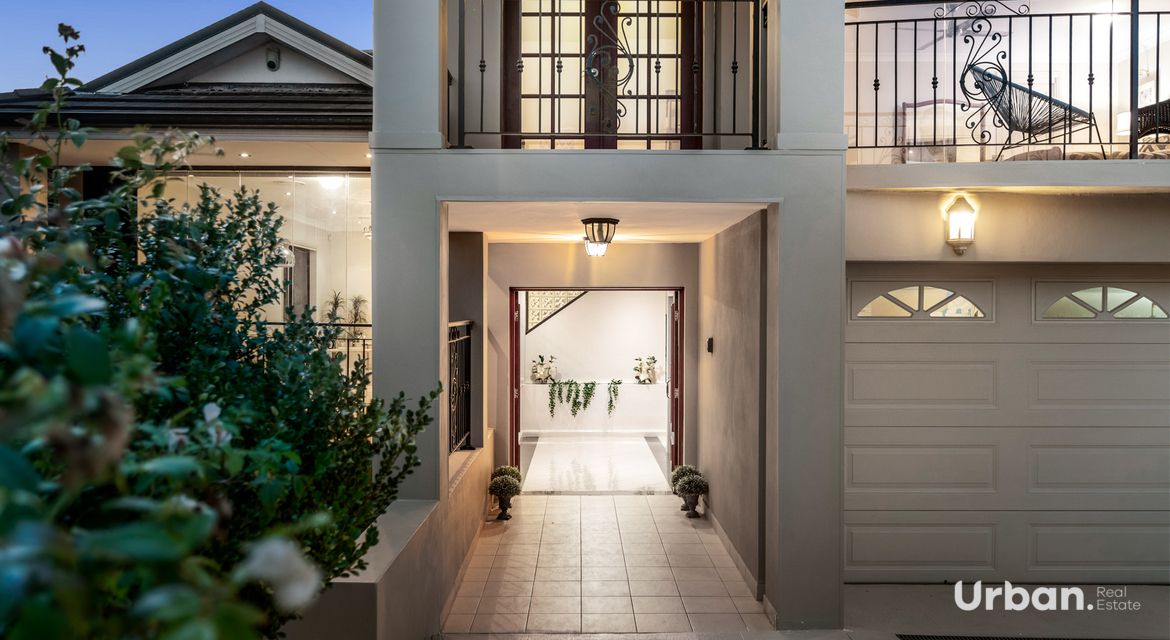 Casula 41 Roth Street