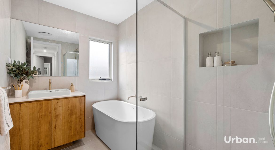 Albion Park 48 Holroyd Street