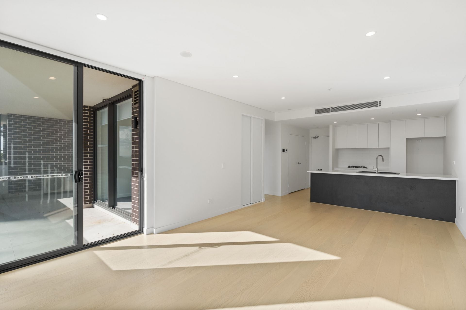 202/102 Caldarra Avenue, Engadine, Engadine - Thumbnail 3