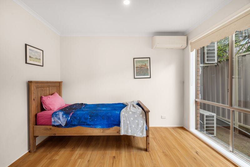 9 Marsden Walk, Roxburgh Park