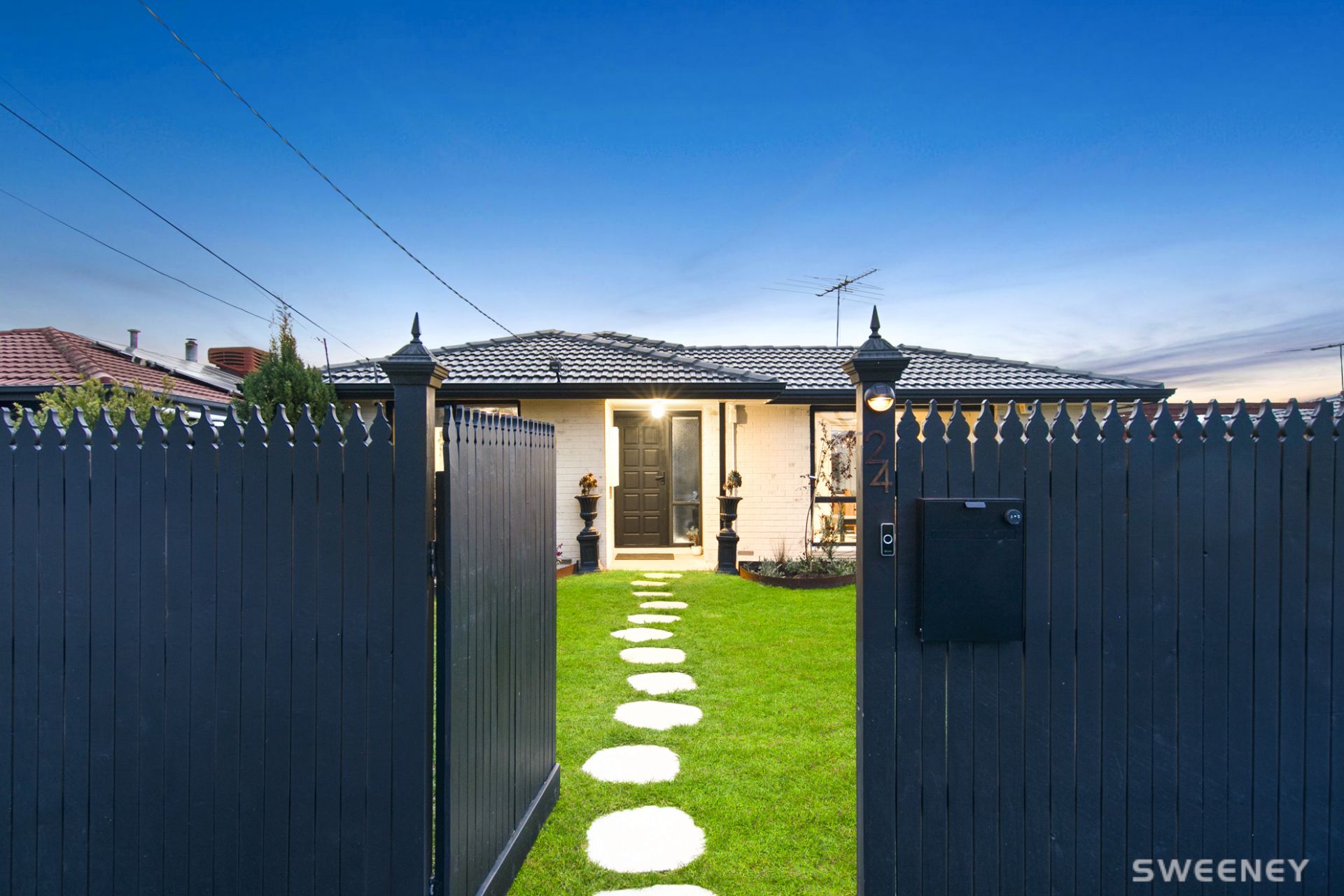 24 Langhorne Street, Altona Meadows - Thumbnail 2