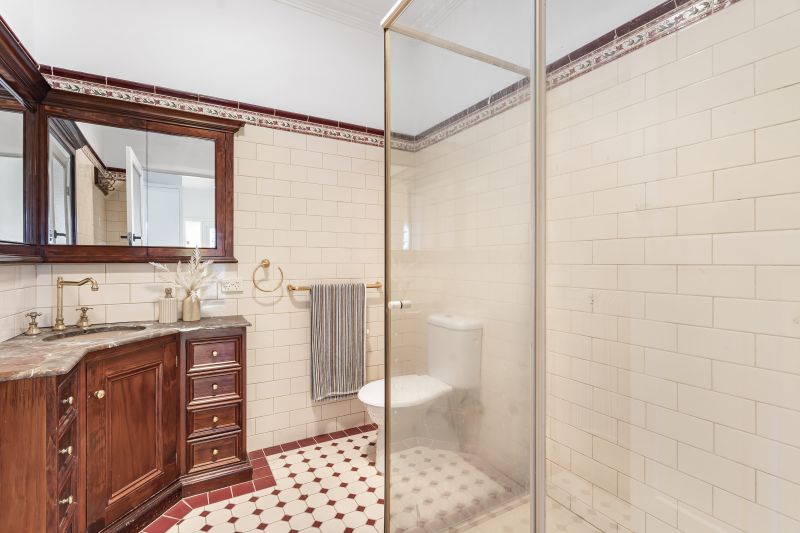 33 Central Avenue, Thomastown