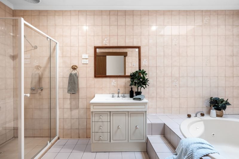 52 Pandora Avenue, Thomastown