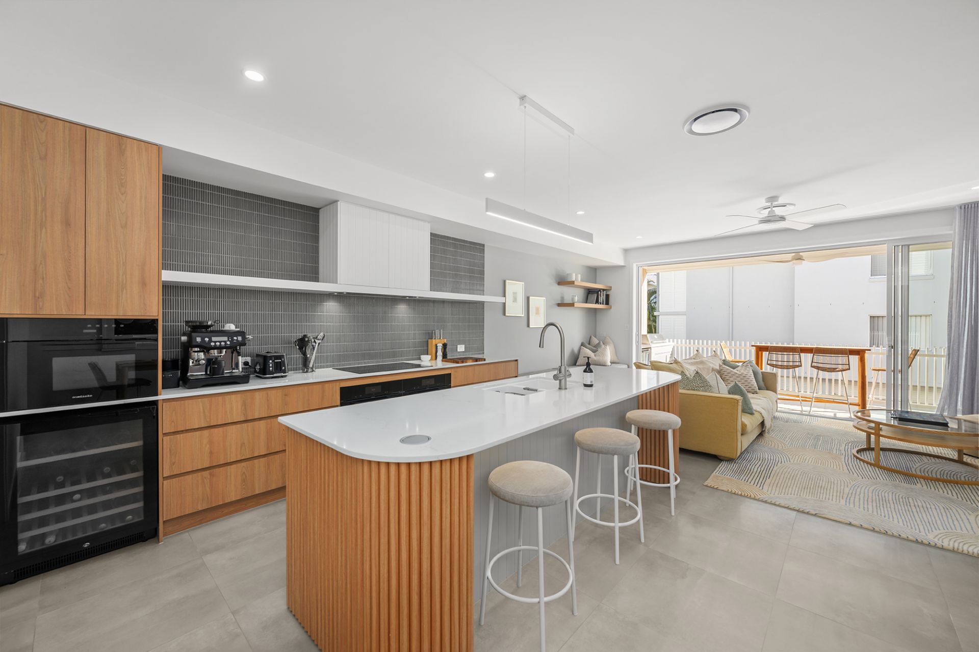 3/15 Canal Avenue, Runaway Bay - Thumbnail 7
