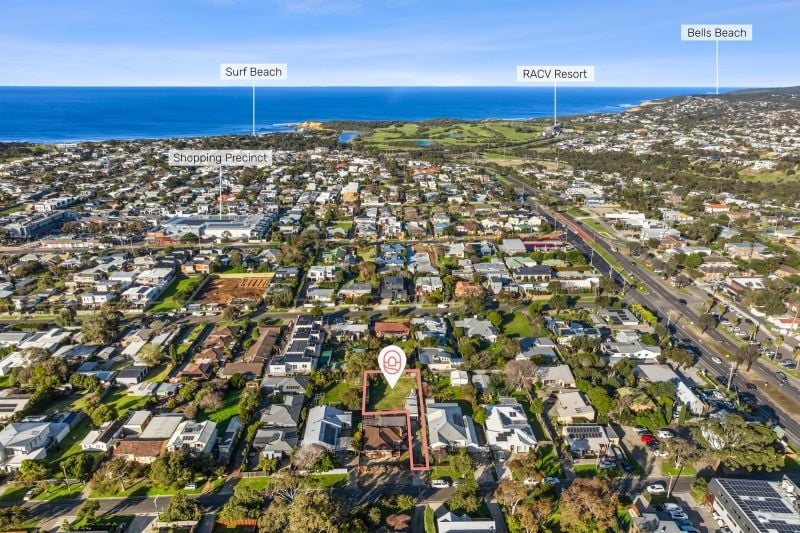 2/33 Spring Street Torquay VIC, Torquay - Image 1