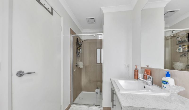 5 Cobungra Grove, Wollert