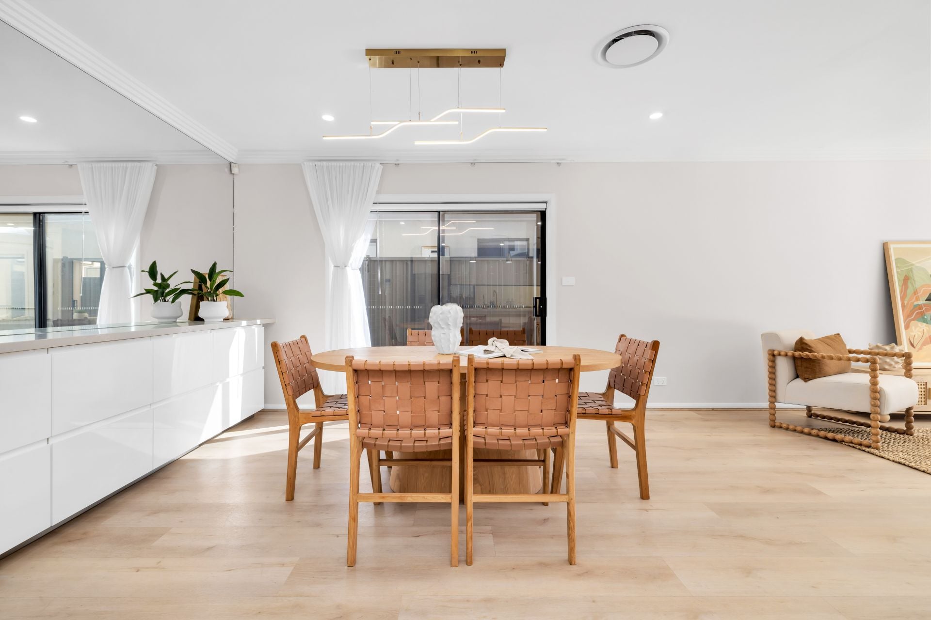 13 Hedgewood Drive, Box Hill - Thumbnail 6