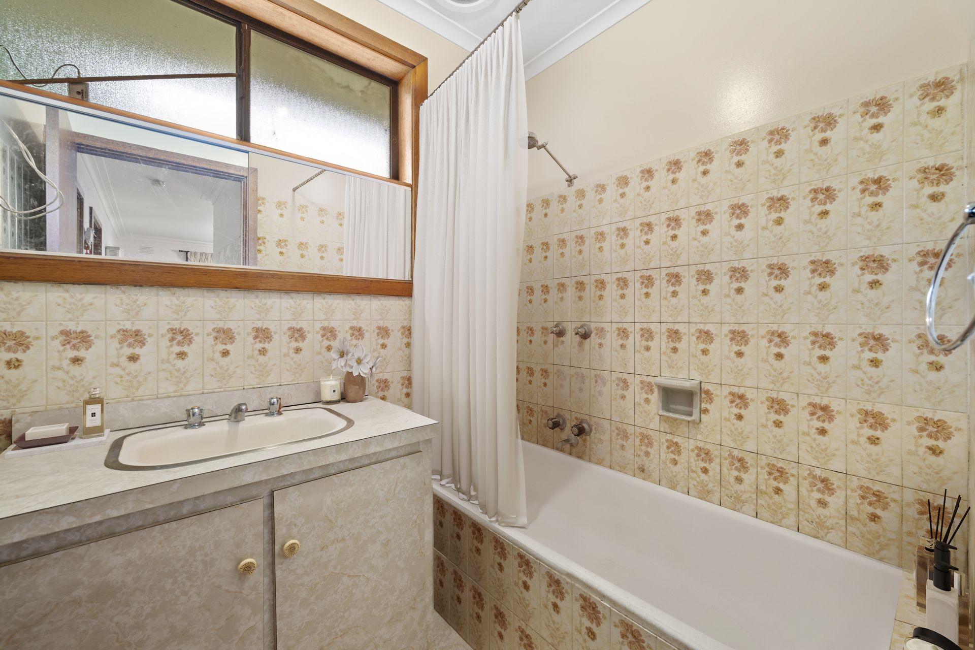 Private And Convenient Living In The Heart Of Thomastown