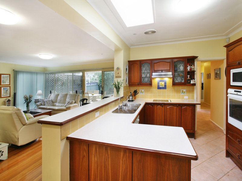 1 Ord Crescent, SYLVANIA WATERS, Sylvania Waters - Thumbnail 2