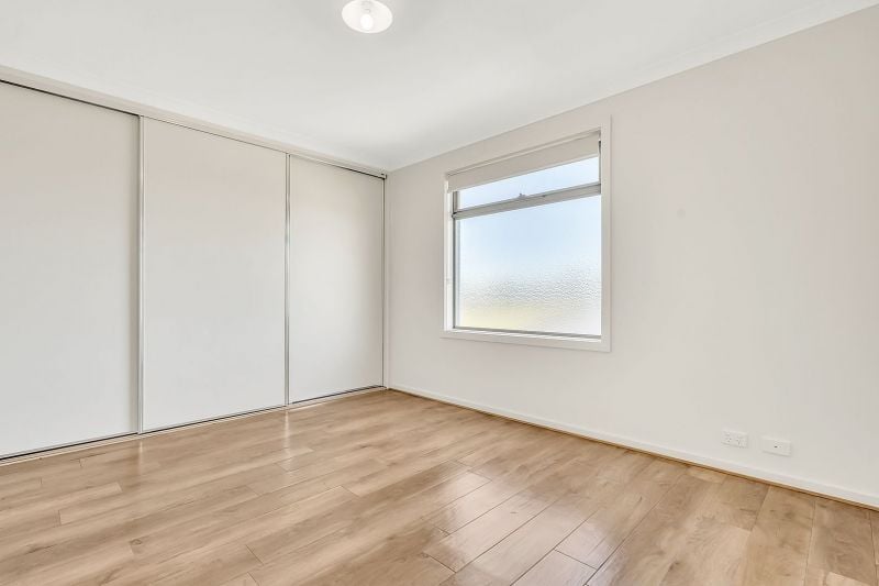 8 Raspberry Grove, Mernda