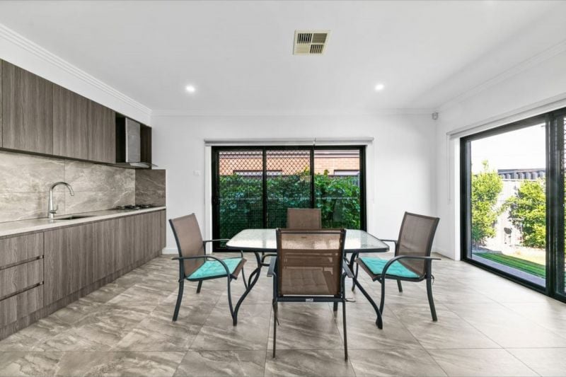 23 Blessington Parade, Lalor