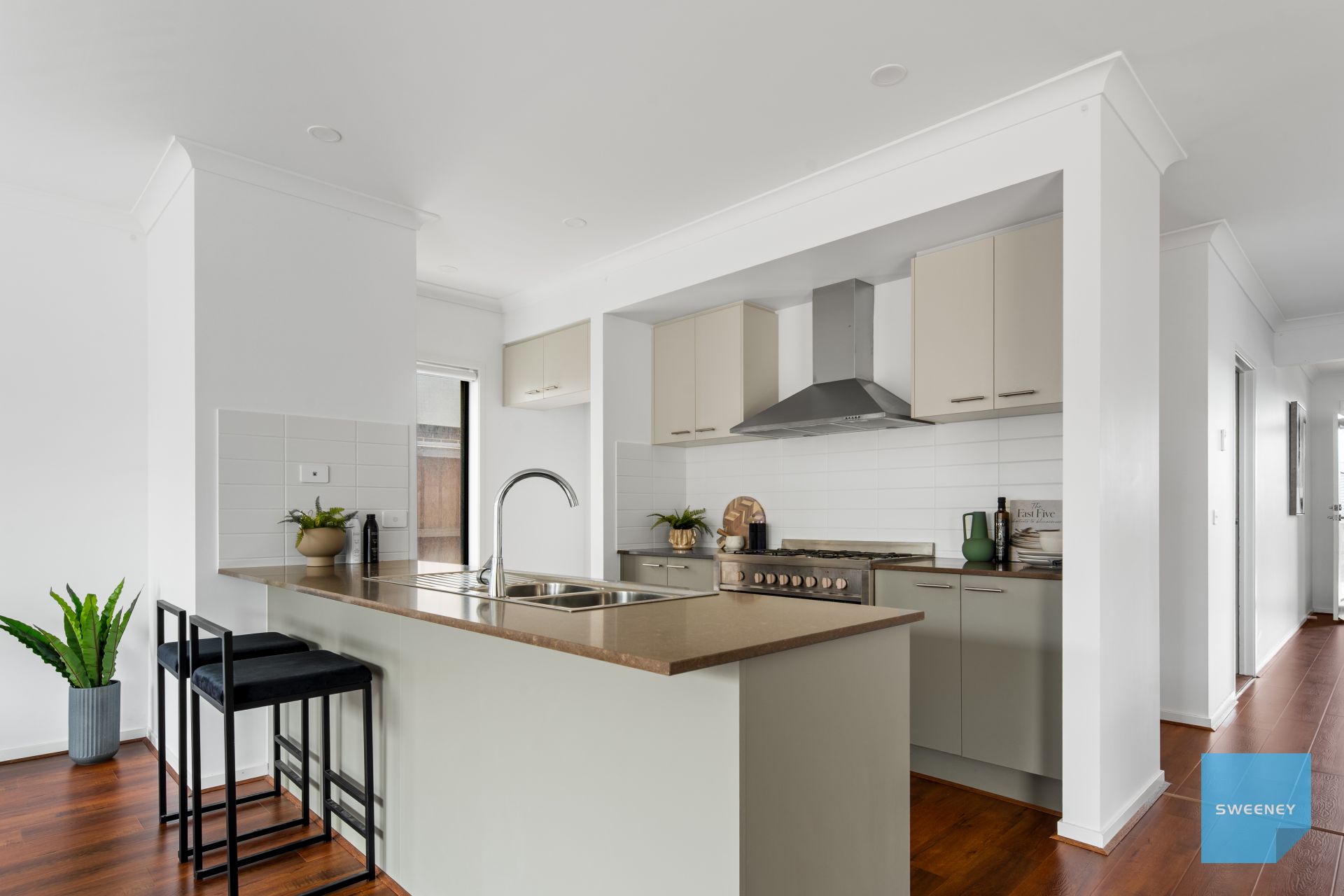 13 Torrita Street, Fraser Rise - Thumbnail 6