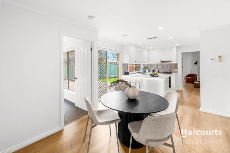 9 Northampton Crescent, Caroline Springs