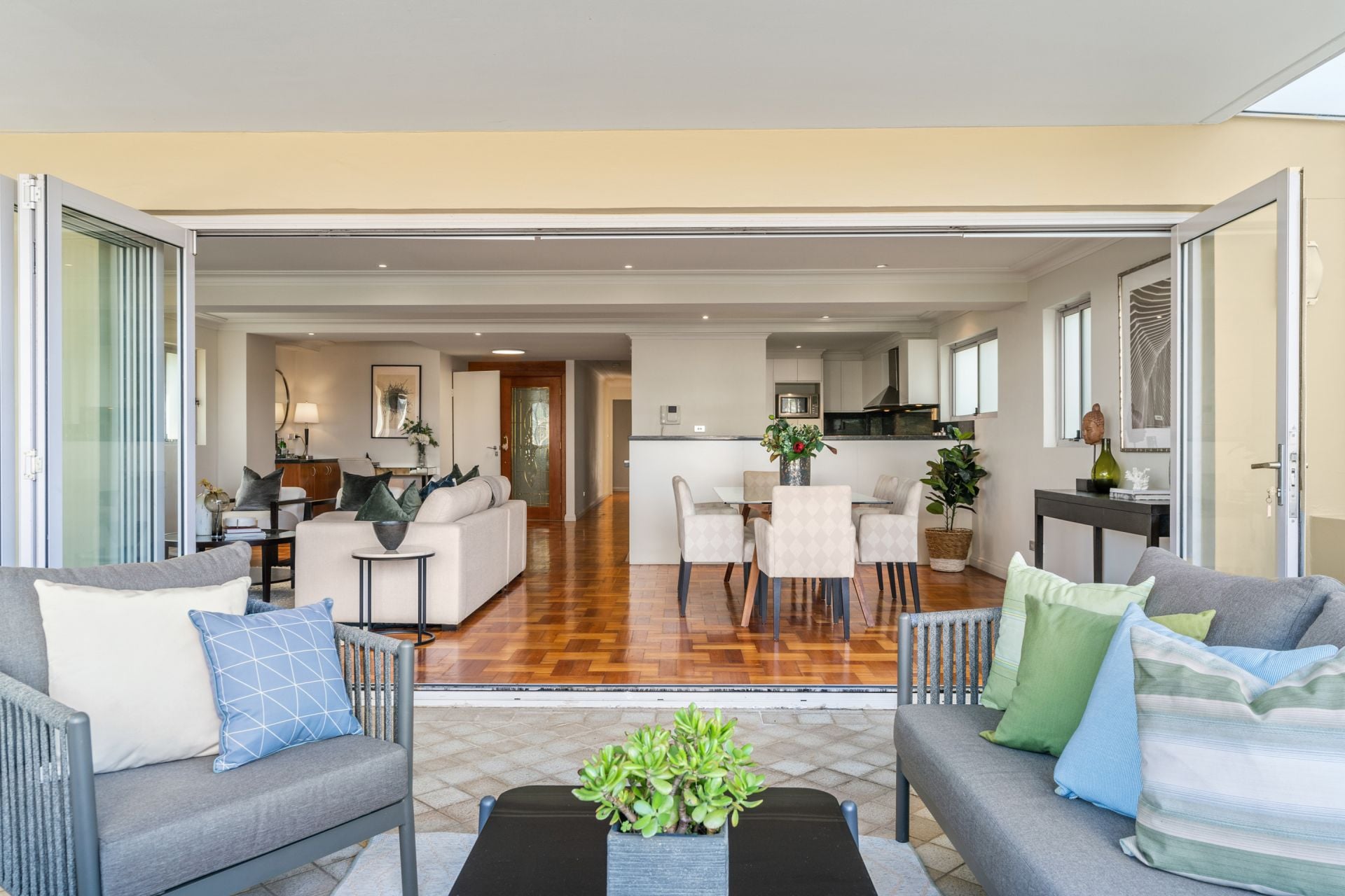 2/8 Hamilton Street Rose Bay NSW, Rose Bay - Thumbnail 2