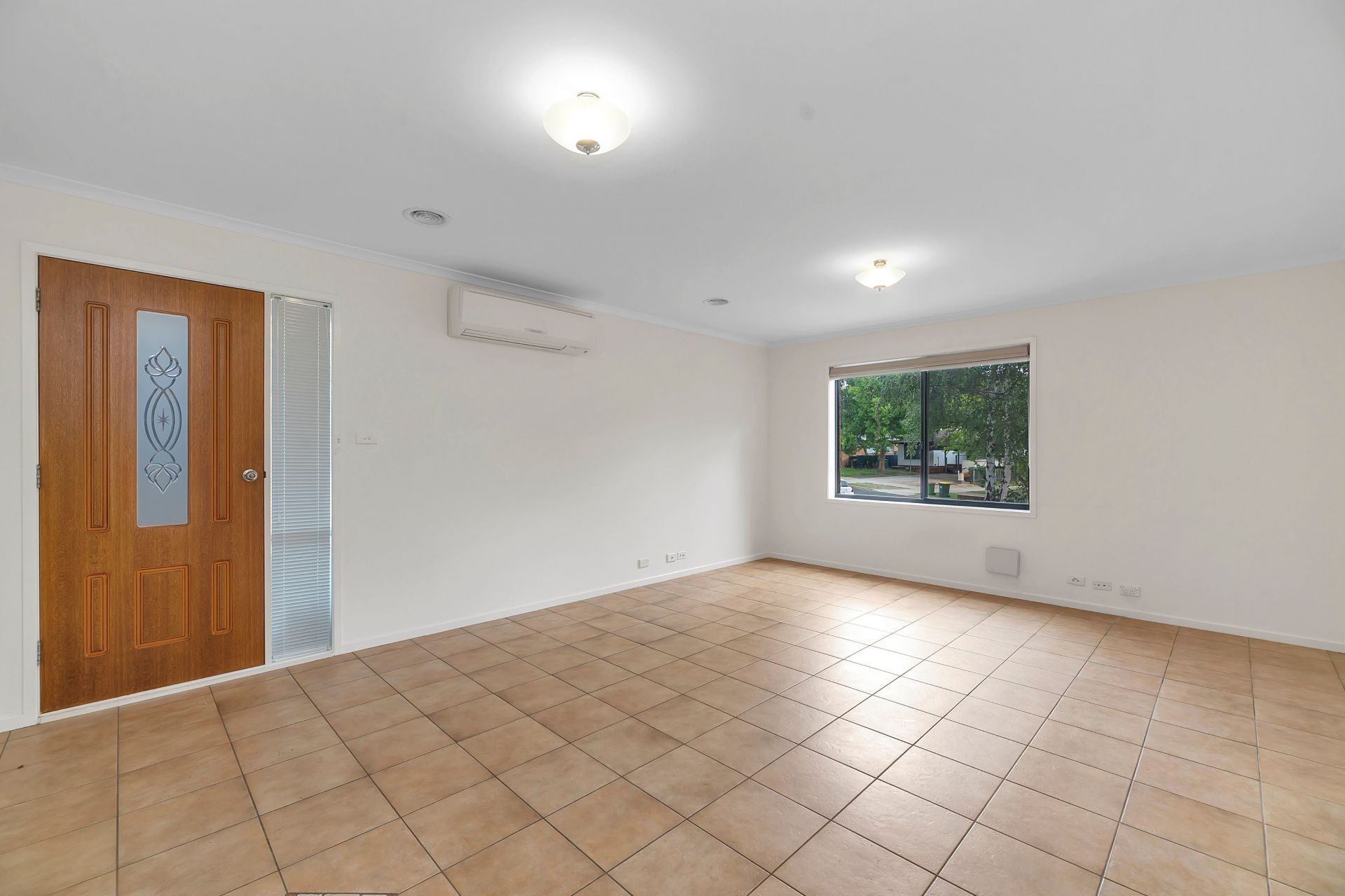 1/122 Fergus Road Queanbeyan NSW, Queanbeyan - Thumbnail 2