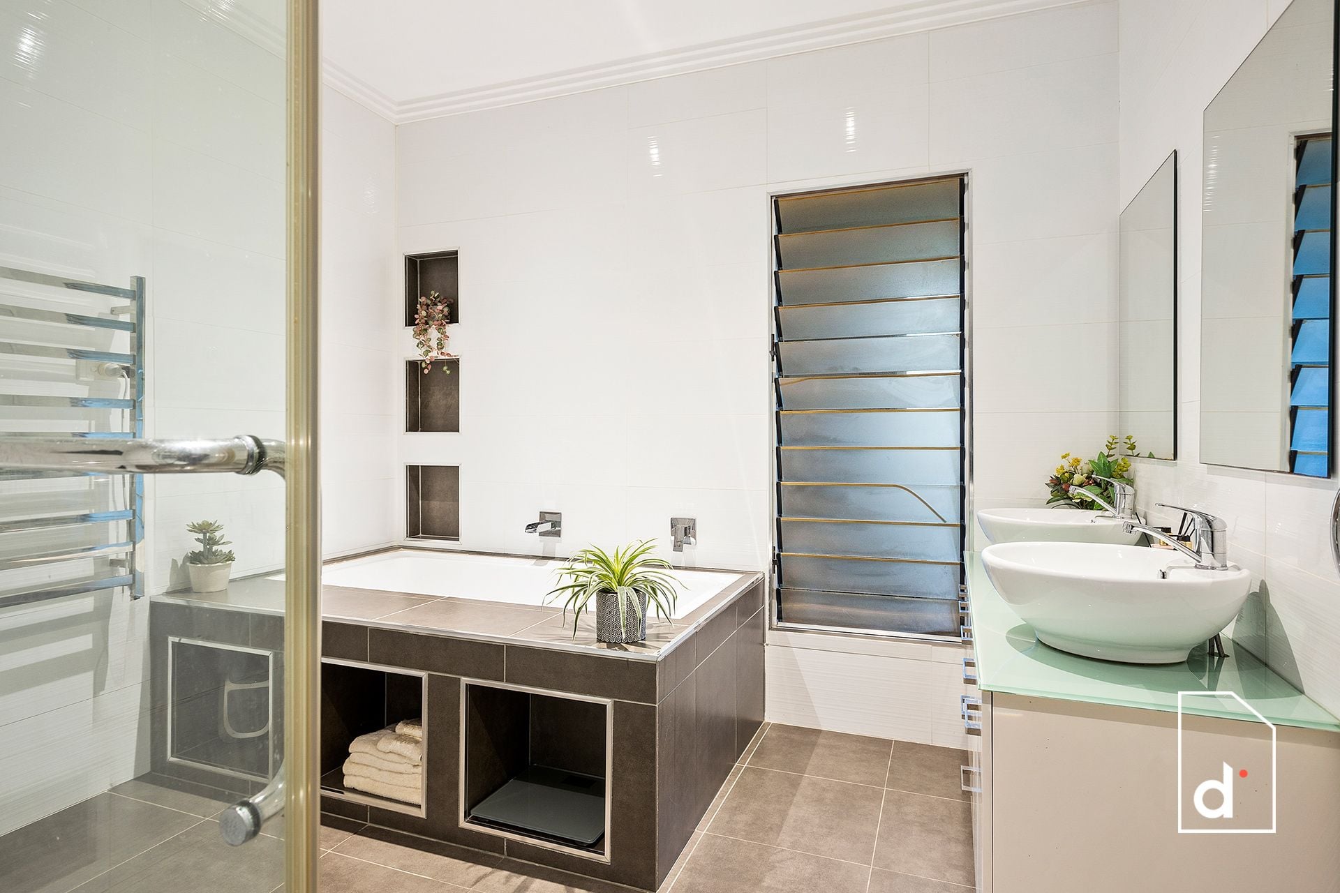 6 Bridge Avenue, Oak Flats NSW