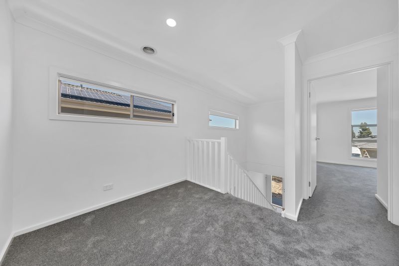 16 Villandry Street, Roxburgh Park