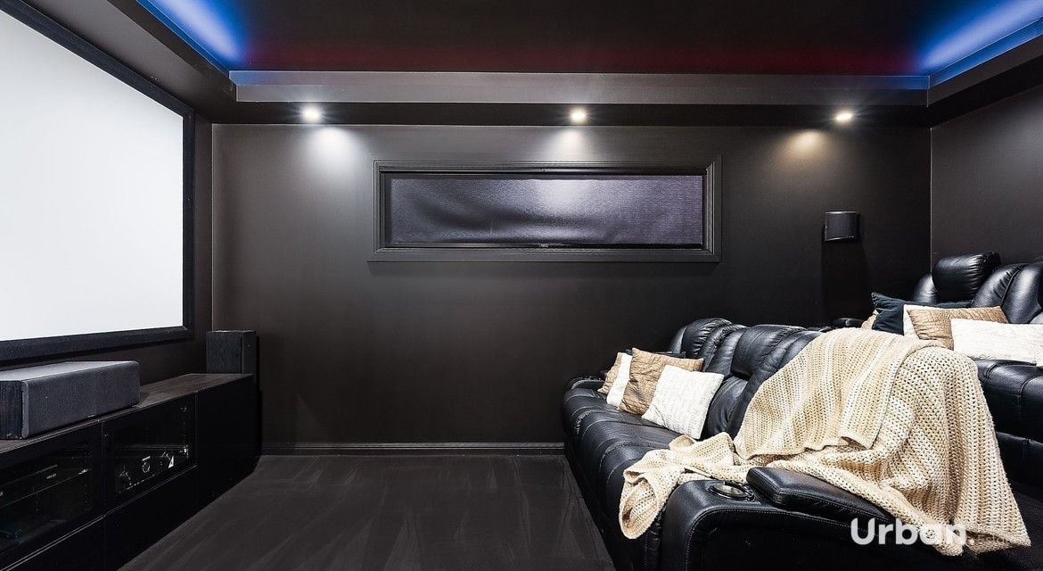 Colebee 65 Coronato Parade